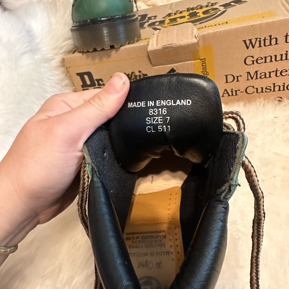 Like new 90’s Dr. Marten ankle boots - Picture 6 of 11
